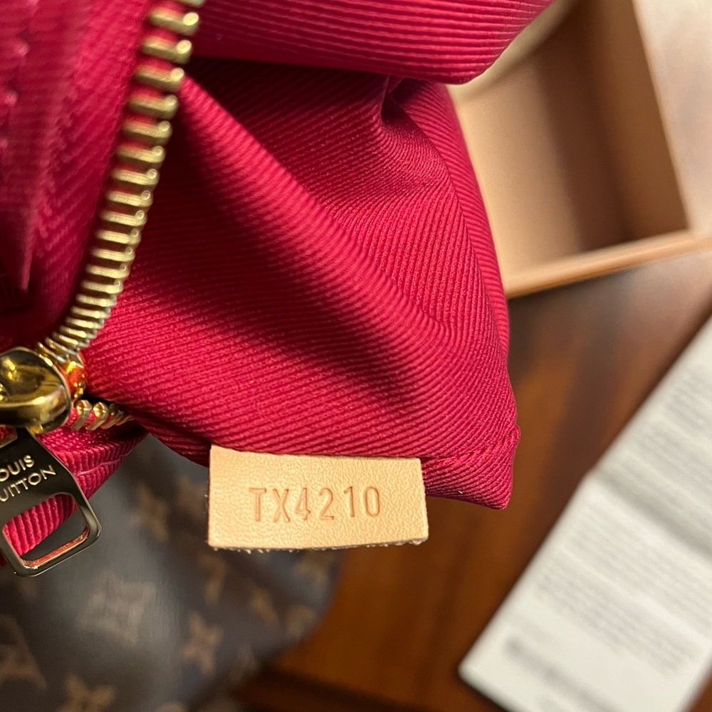 Louis Vuitton Monogram Canvas Shoulder Bag with Natural Vachetta and Red Trim - Picture 14 of 16